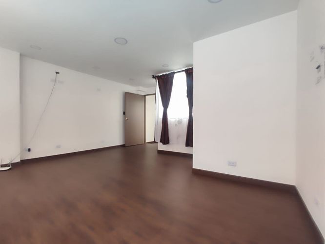 Casa de 5 alcobas en venta en El Recuerdo, Bogotá, 218 m² · foto 6 de 19