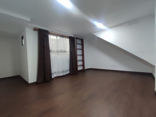Casa de 5 alcobas en venta en El Recuerdo, Bogotá, 218 m² · foto 10 de 19