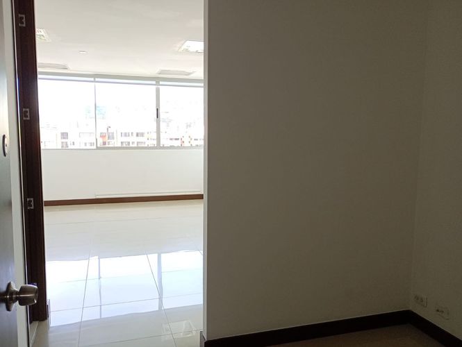 Oficina en venta en El Poblado, Medellín, 33 m² · foto 6 de 10