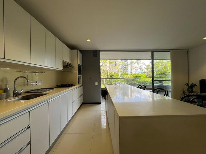 Apartamento de 1 alcoba en arriendo en El Poblado, Medellín, 80 m² · foto 4 de 11