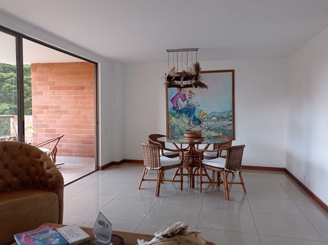 Apartamento de 3 alcobas en venta en El Poblado, Medellín, 145 m² · foto 3 de 20