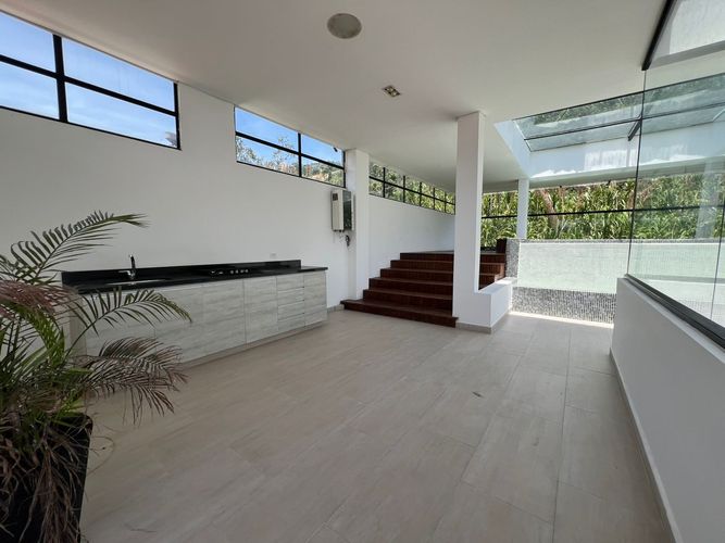 Casa de 4 alcobas en venta en El Poblado, Medellín, 940 m² · foto 17 de 20