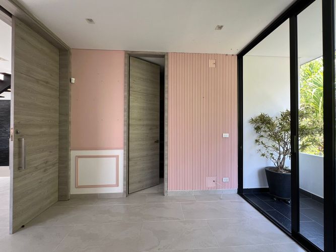Casa de 4 alcobas en venta en El Poblado, Medellín, 940 m² · foto 12 de 20