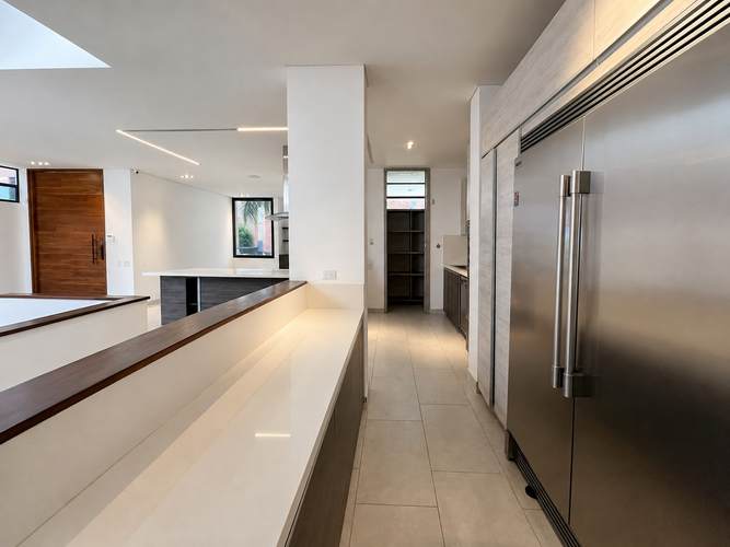 Casa de 4 alcobas en venta en El Poblado, Medellín, 940 m² · foto 13 de 20