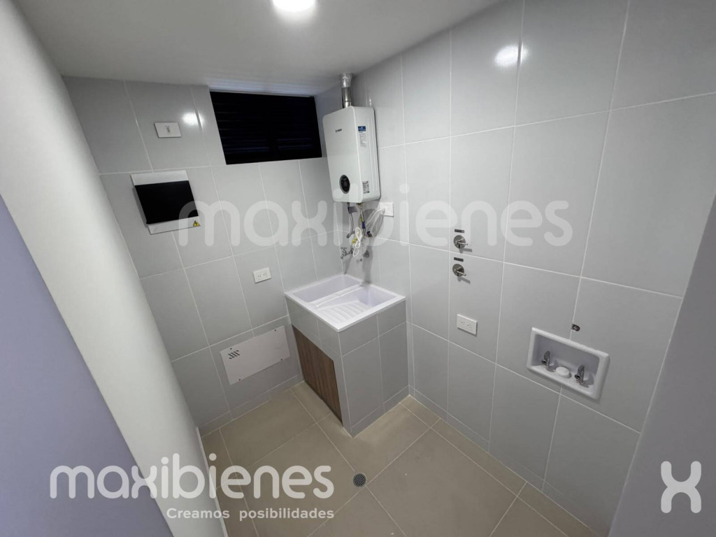 Apartamento en arriendo en Laureles, Medellín · foto 5 de 14
