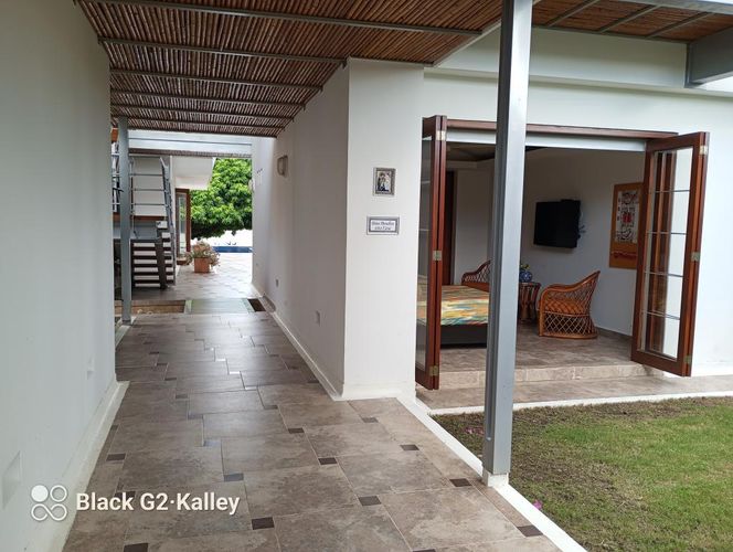 Casa de 5 alcobas en venta en Girardot, Girardot, 320 m² · foto 3 de 24