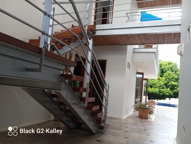 Casa de 5 alcobas en venta en Girardot, Girardot, 320 m² · foto 5 de 24