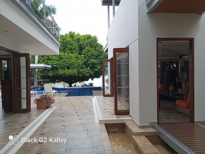 Casa de 5 alcobas en venta en Girardot, Girardot, 320 m² · foto 9 de 24