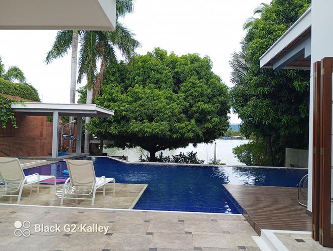 Casa de 5 alcobas en venta en Girardot, Girardot, 320 m² · foto 12 de 24