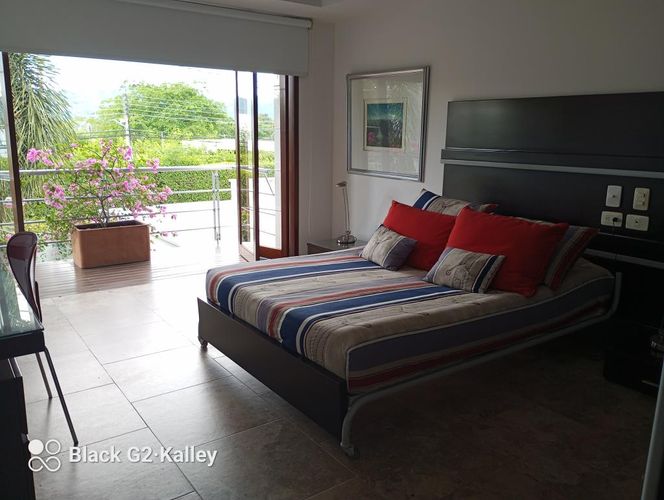 Casa de 5 alcobas en venta en Girardot, Girardot, 320 m² · foto 14 de 24