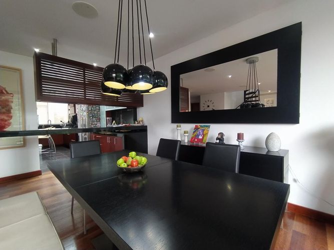 Apartamento de 3 alcobas en venta en Chicó Navarra, Bogotá, 320 m² · foto 3 de 24