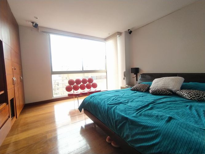 Apartamento de 3 alcobas en venta en Chicó Navarra, Bogotá, 320 m² · foto 8 de 24