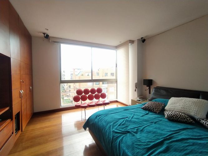 Apartamento de 3 alcobas en venta en Chicó Navarra, Bogotá, 320 m² · foto 11 de 24