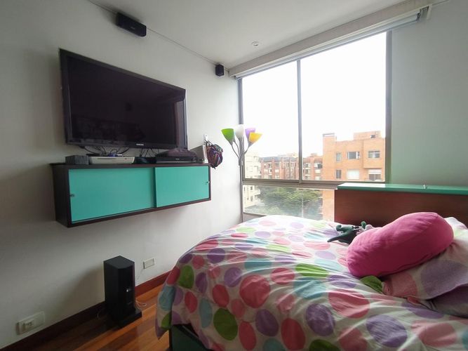 Apartamento de 3 alcobas en venta en Chicó Navarra, Bogotá, 320 m² · foto 13 de 24