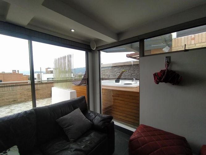 Apartamento de 3 alcobas en venta en Chicó Navarra, Bogotá, 320 m² · foto 23 de 24