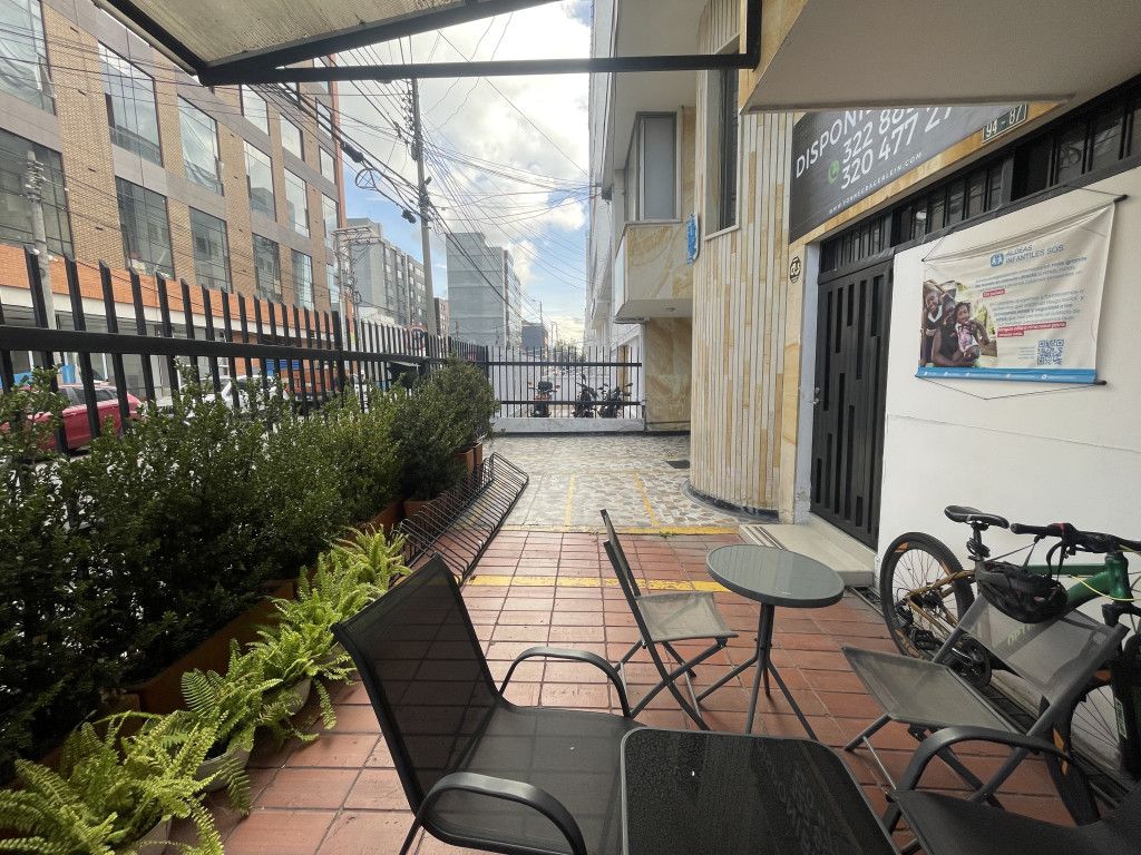 Casa en venta en Quinta Paredes, Bogotá · foto 3 de 24