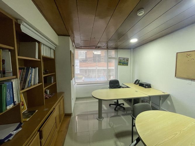 Casa en venta en Quinta Paredes, Bogotá · foto 5 de 24