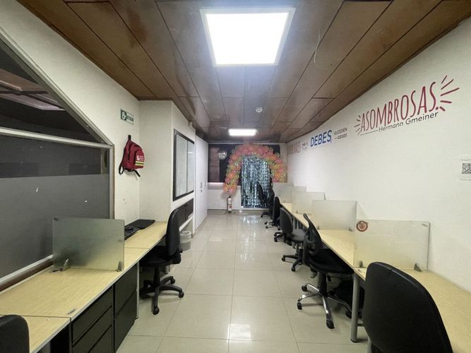 Casa en venta en Quinta Paredes, Bogotá · foto 7 de 24