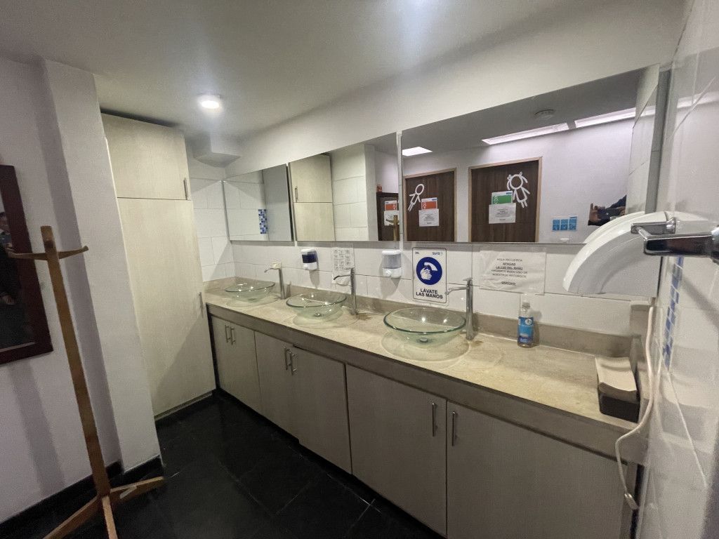 Casa en venta en Quinta Paredes, Bogotá · foto 17 de 24