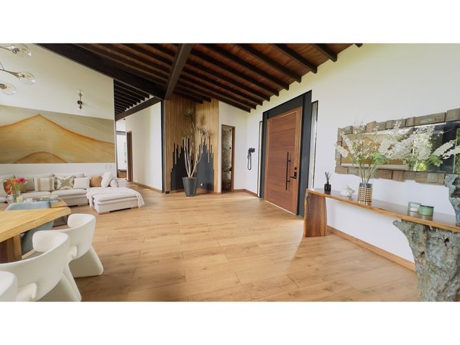 Casa de 4 alcobas en venta en Pantanillo, El Retiro, 466 m² · foto 2 de 14