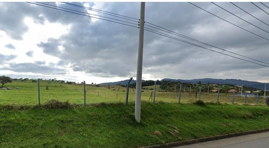 Lote en venta en El Volcan, La Calera · foto 2 de 24