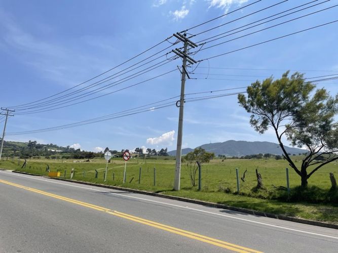 Lote en venta en El Volcan, La Calera · foto 21 de 24