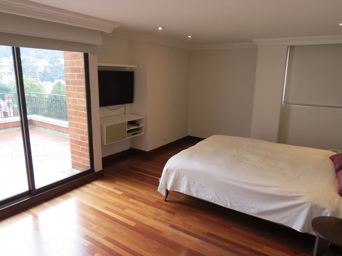 Apartamento de 4 alcobas en venta en Los Rosales, Bogotá, 706 m² · foto 12 de 20
