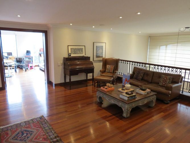 Apartamento de 4 alcobas en venta en Los Rosales, Bogotá, 706 m² · foto 14 de 20
