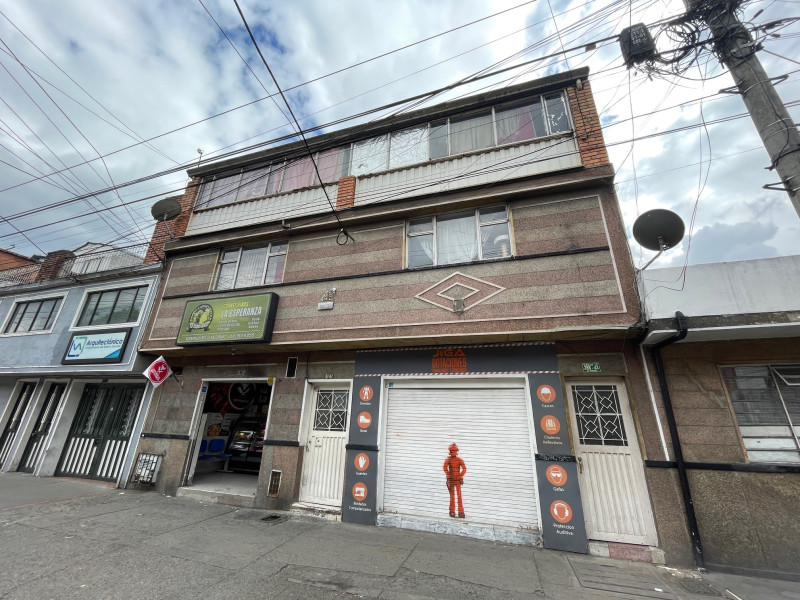 Casa en venta en Santa Sofia, Bogotá · foto 2 de 23