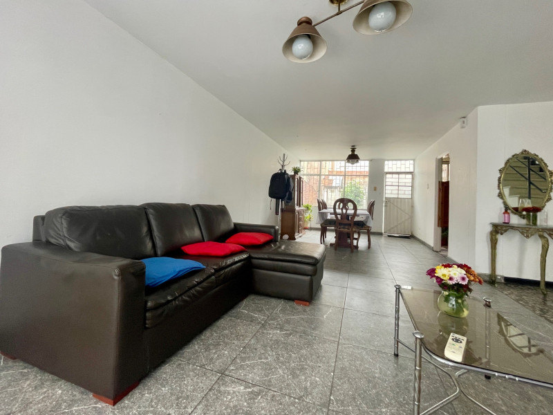 Casa en venta en Barrios Unidos, Bogotá · foto 3 de 22