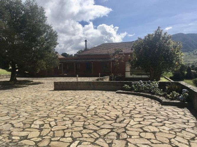 Lote en venta en Centro, La Calera, 3853 m² · foto 2 de 18