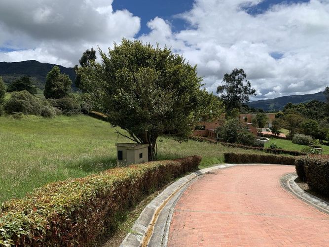 Lote en venta en Centro, La Calera, 3853 m² · foto 4 de 18