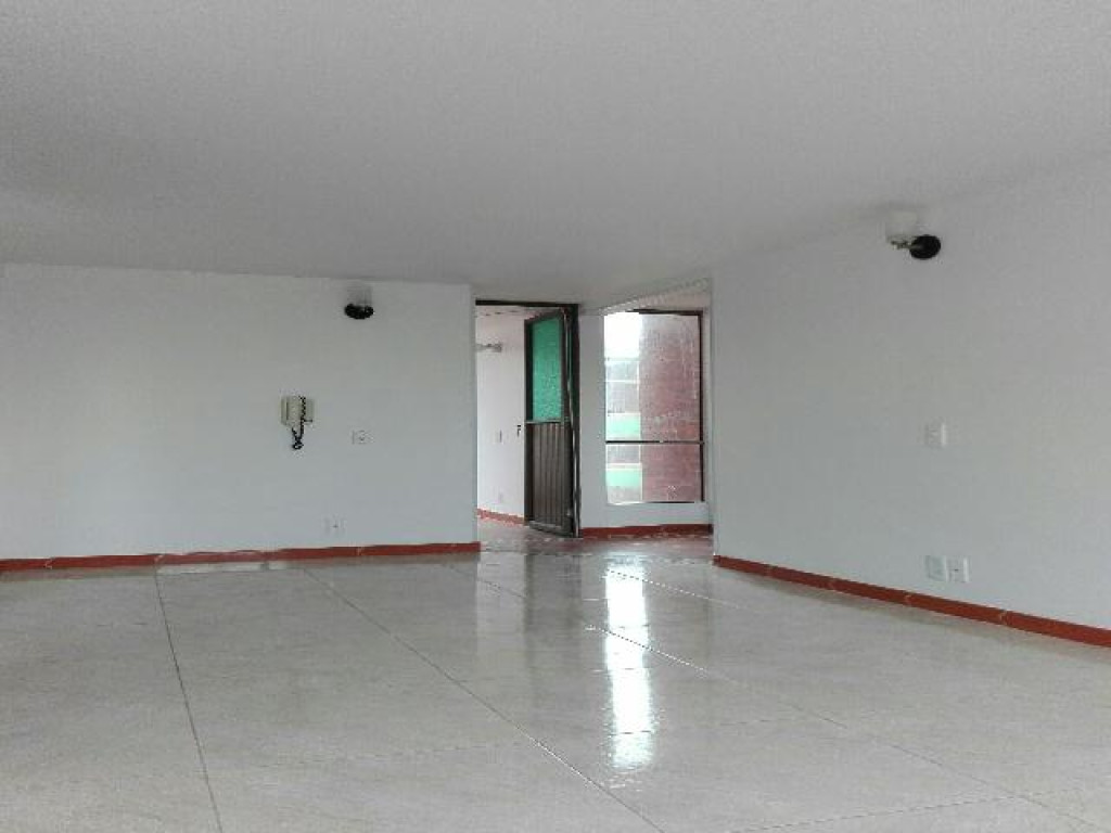 Apartamento en venta en Ciudadela Colsubsidio, Bogotá · foto 2 de 10