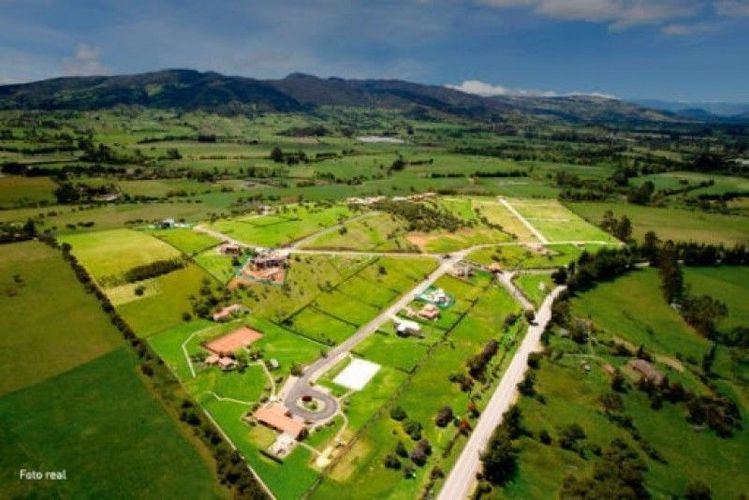 Lote en venta en Valle Alto, La Calera, 2116 m² · foto 3 de 14
