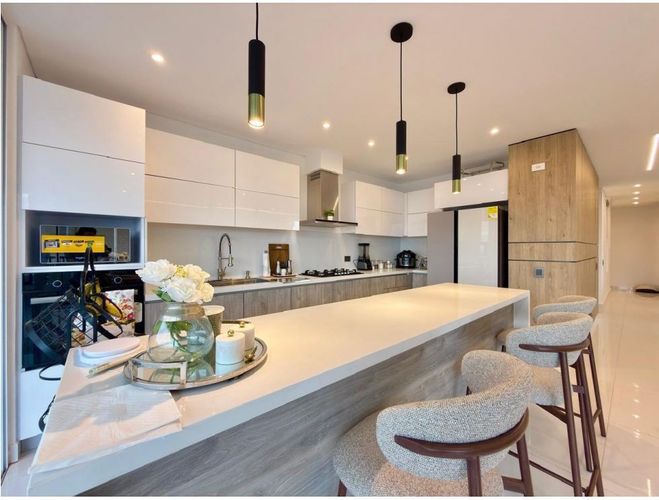 Apartamento de 4 alcobas en venta en Ciudad Jardin, Cali, 215 m² · foto 4 de 24
