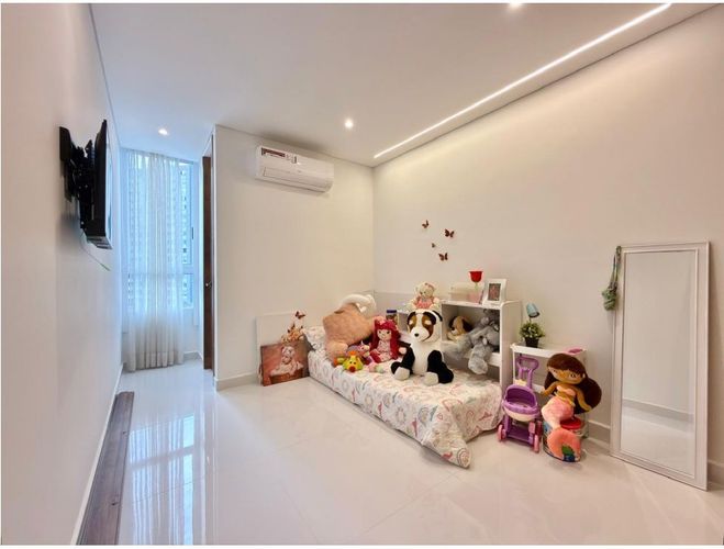 Apartamento de 4 alcobas en venta en Ciudad Jardin, Cali, 215 m² · foto 17 de 24