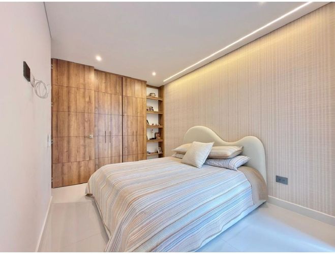 Apartamento de 4 alcobas en venta en Ciudad Jardin, Cali, 215 m² · foto 18 de 24