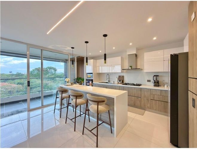 Apartamento de 4 alcobas en venta en Ciudad Jardin, Cali, 215 m² · foto 23 de 24