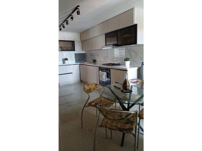 Apartamento de 3 alcobas en venta en Altos De Riomar, Barranquilla, 180 m² · foto 6 de 23