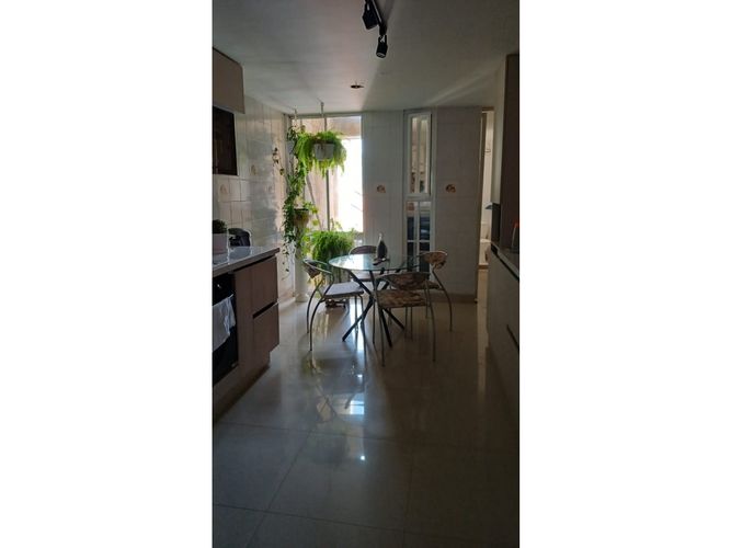 Apartamento de 3 alcobas en venta en Altos De Riomar, Barranquilla, 180 m² · foto 7 de 23