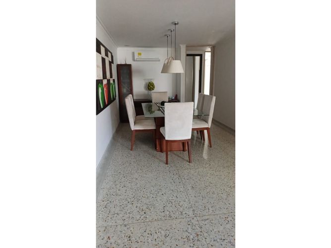 Apartamento de 3 alcobas en venta en Altos De Riomar, Barranquilla, 180 m² · foto 8 de 23