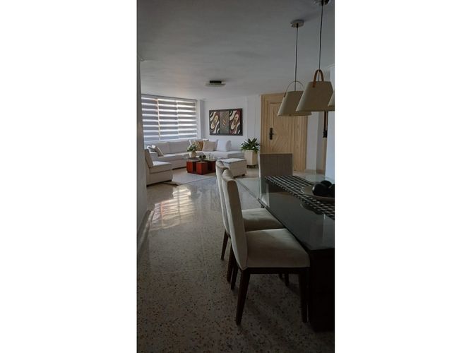 Apartamento de 3 alcobas en venta en Altos De Riomar, Barranquilla, 180 m² · foto 10 de 23