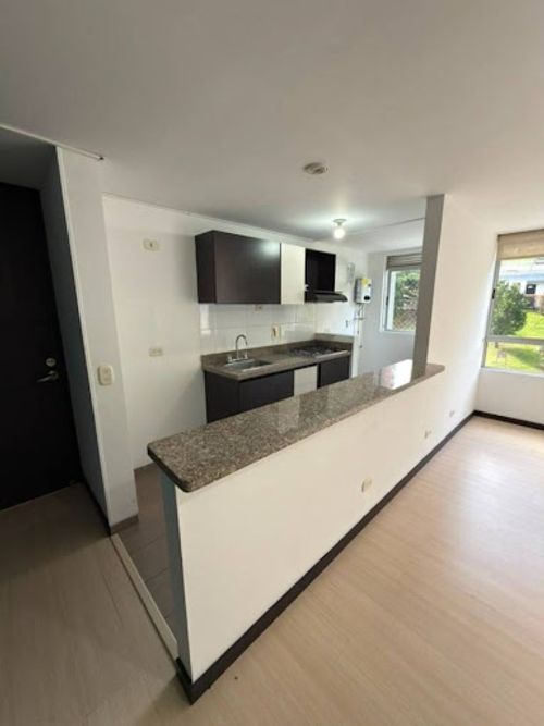 Apartamento de 3 alcobas en arriendo en El Trianon, Envigado, 67 m² · foto 2 de 9