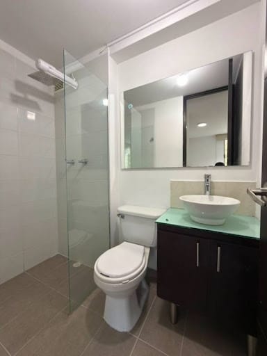 Apartamento de 3 alcobas en arriendo en El Trianon, Envigado, 67 m² · foto 5 de 9