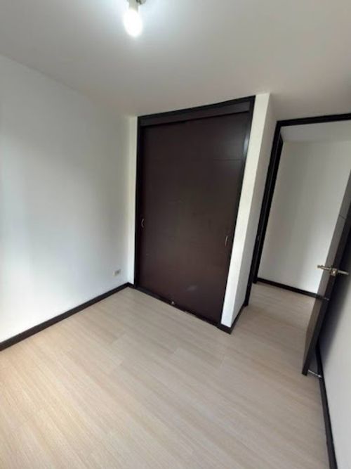 Apartamento de 3 alcobas en arriendo en El Trianon, Envigado, 67 m² · foto 6 de 9