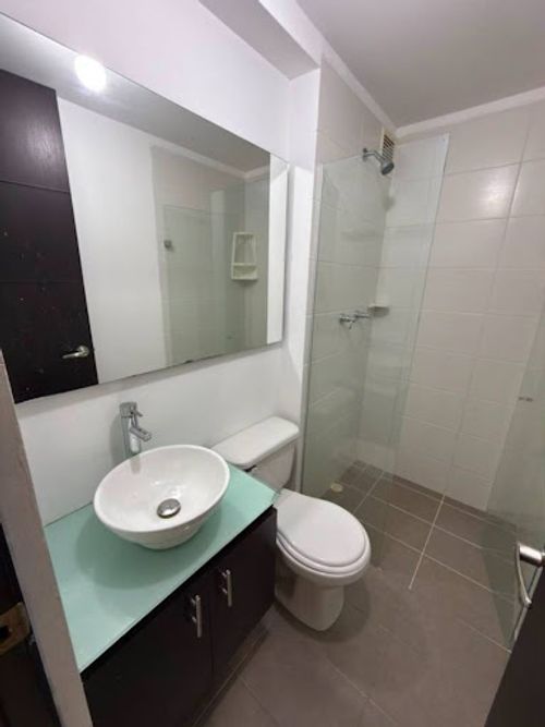 Apartamento de 3 alcobas en arriendo en El Trianon, Envigado, 67 m² · foto 7 de 9