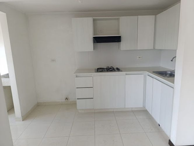 Apartamento de 3 alcobas en venta en Señorial, Itagüí, 70 m² · foto 6 de 17