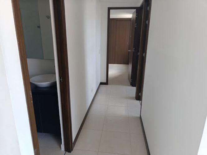 Apartamento de 3 alcobas en venta en Señorial, Itagüí, 70 m² · foto 8 de 17