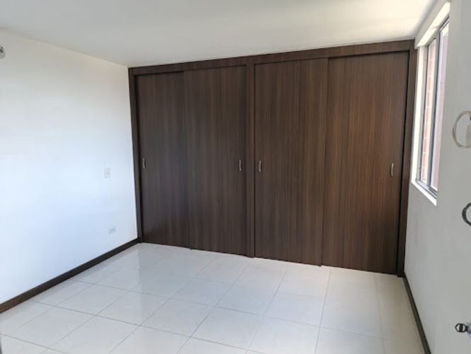 Apartamento de 3 alcobas en venta en Señorial, Itagüí, 70 m² · foto 9 de 17