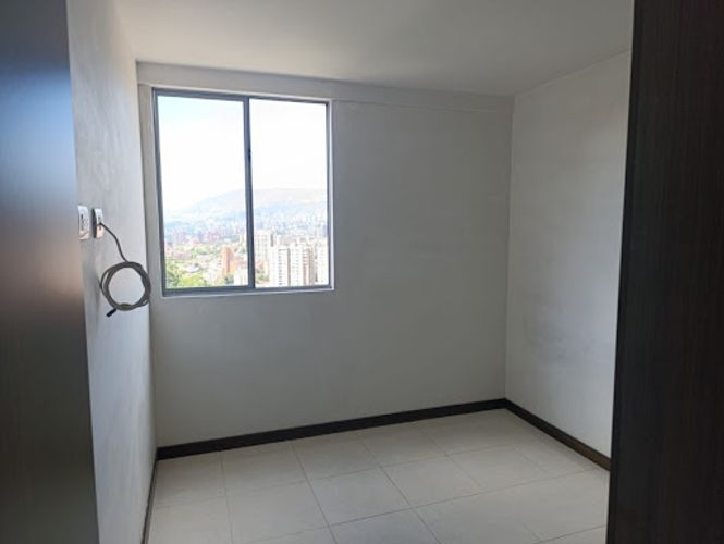 Apartamento de 3 alcobas en venta en Señorial, Itagüí, 70 m² · foto 11 de 17